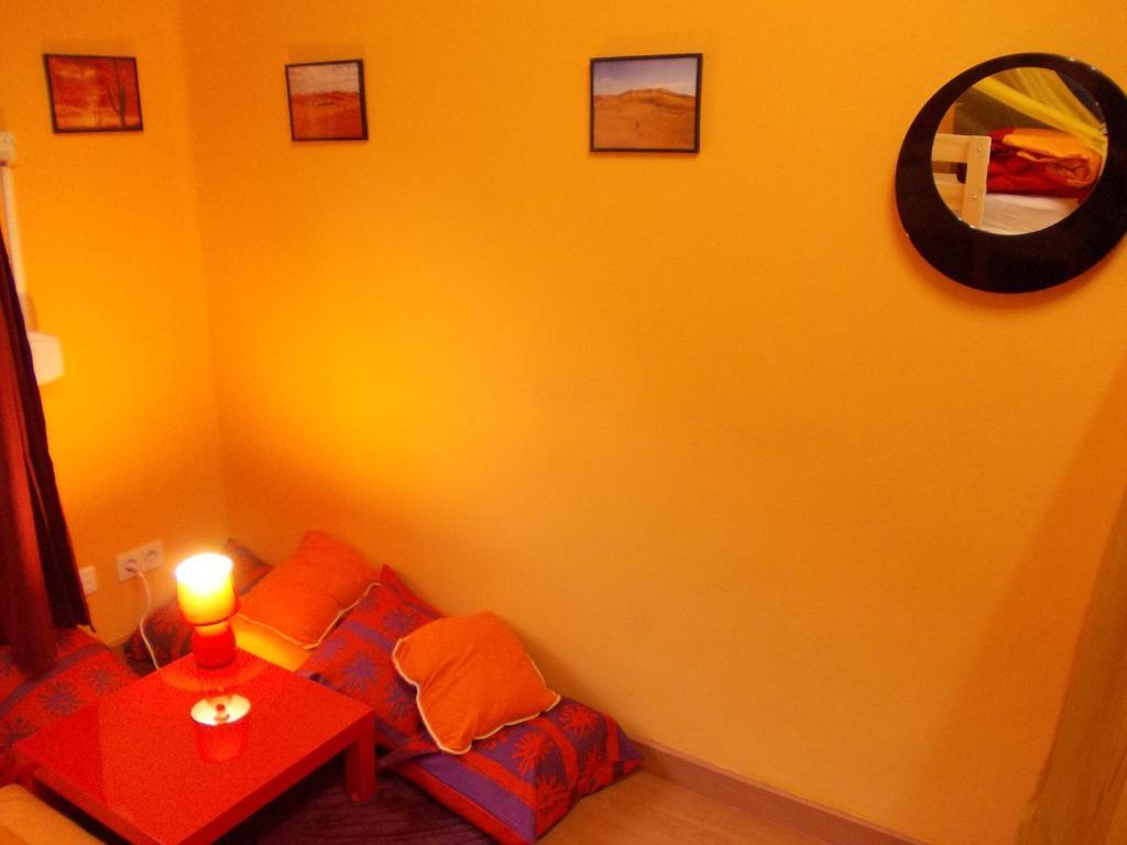 Hostel Hemingway Памплона Номер фото