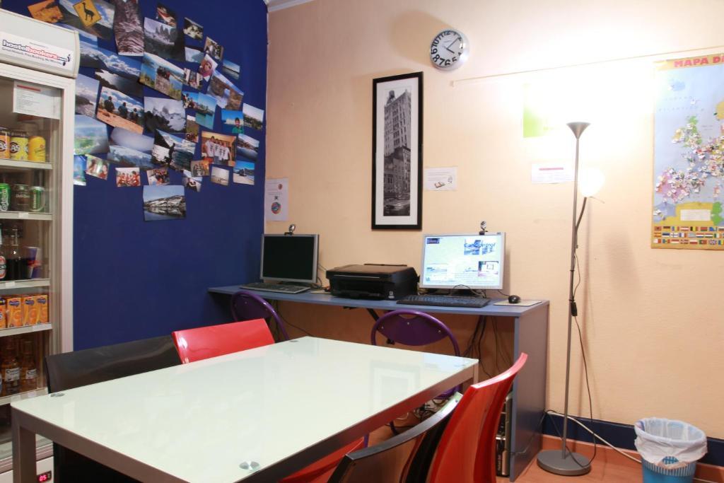 Hostel Hemingway Памплона Екстер'єр фото
