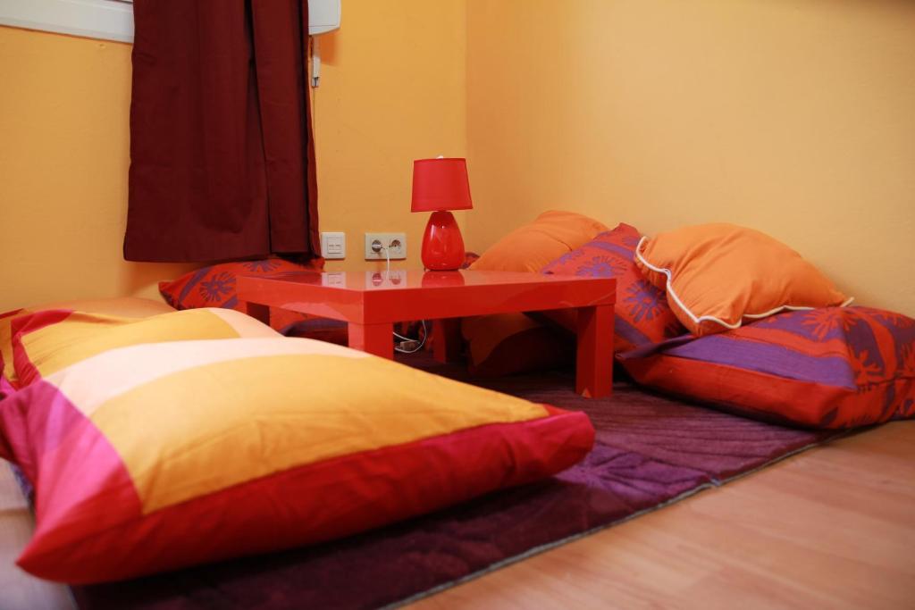 Hostel Hemingway Памплона Номер фото