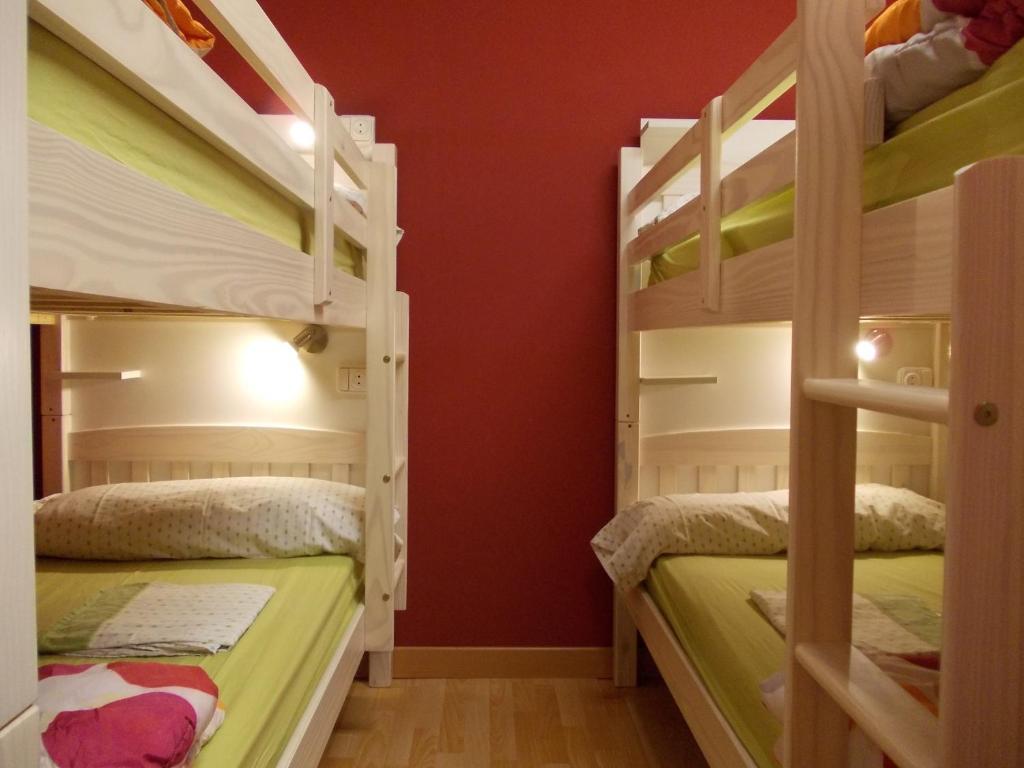 Hostel Hemingway Памплона Номер фото